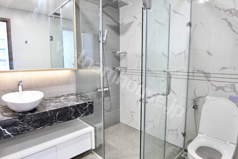 Cho thuê căn hộ Sunwah Pearl 2PN – View sông, tầng cao, giá hợp lý
