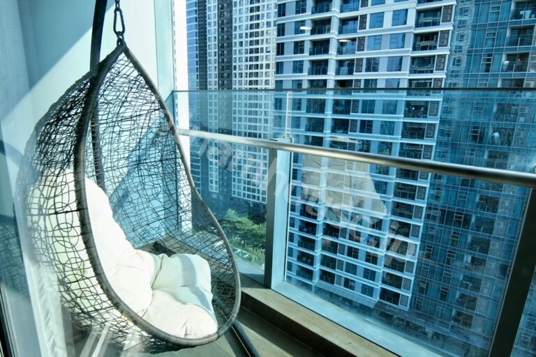 Cho thuê căn hộ Sunwah Pearl 2PN – View sông, tầng cao, giá hợp lý