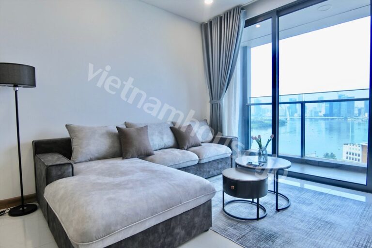 Cho thuê căn hộ 3 phòng ngủ Silver House Sunwah Tầng cao – View sông – Cầu Ba Son