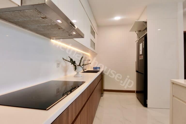 Cho thuê 3 phòng ngủ Golden House Sunwah  – Tầng cao, View sông, nhà đẹp