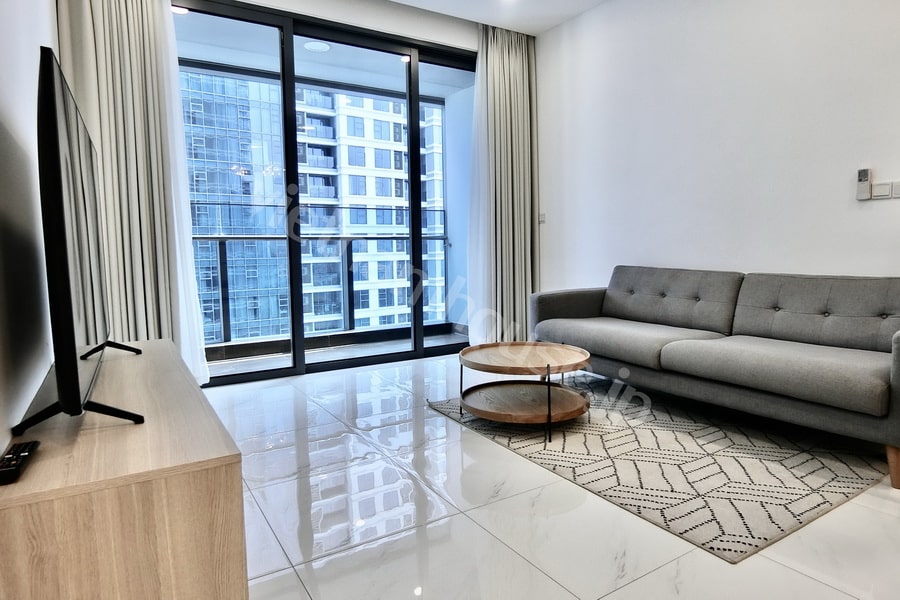 Cho thuê nhanh 2PN tầng đẹp tại Sunwah Pearl – bếp rộng rãi và đảo bếp sang trọng