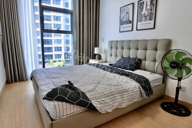 Thuê căn hộ 2PN Sunwah Pearl tầng thấp – View hồ bơi thoáng mát