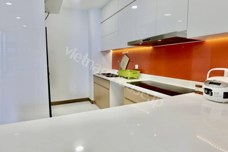 Full nội thất cao cấp – căn 2PN Sunwah Pearl cho thuê giá tốt