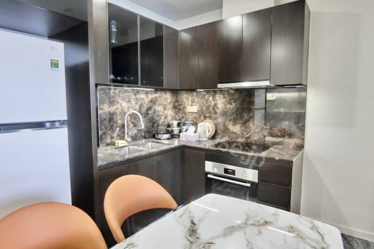 Thuê Căn hộ 2 phòng ngủ Lumiere Riverside – full đồ – tầng trung