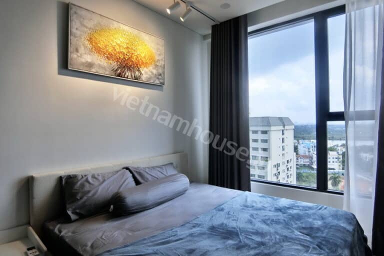 Thuê Căn hộ 2 phòng ngủ Lumiere Riverside – full đồ – tầng trung