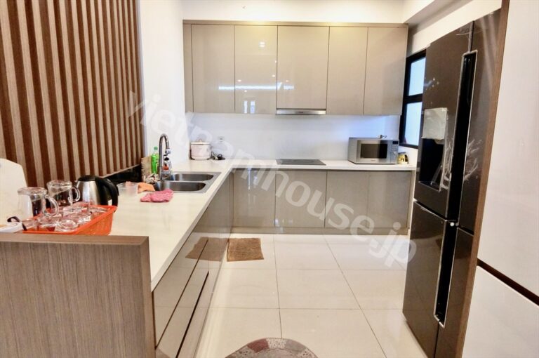 Cho thuê căn hộ 3 phòng ngủ Estella Heights – Tầng thấp, view hồ bơi