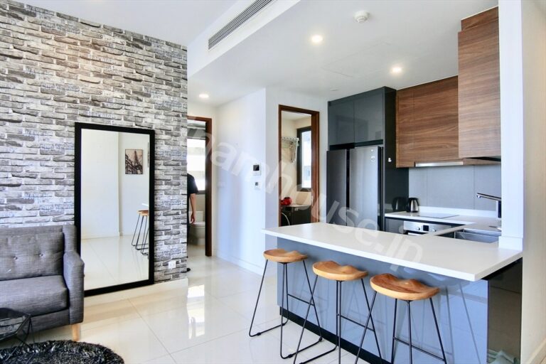 Căn hộ 1 phòng ngủ Nassim tầng cao, view cực chill