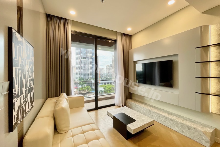 Thuê căn hộ 2PN Lumiere Riverside – Không gian tinh tế, tông beige chủ đạo, nội thất đầy đủ