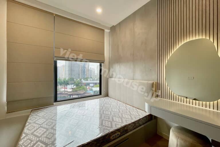 Thuê căn hộ 2PN Lumiere Riverside – Không gian tinh tế, tông beige chủ đạo, nội thất đầy đủ