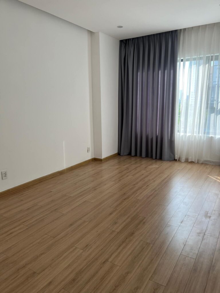 Thuê căn hộ 2 phòng ngủ New City Thủ Thiêm – Nội thất cơ bản, tầng trung