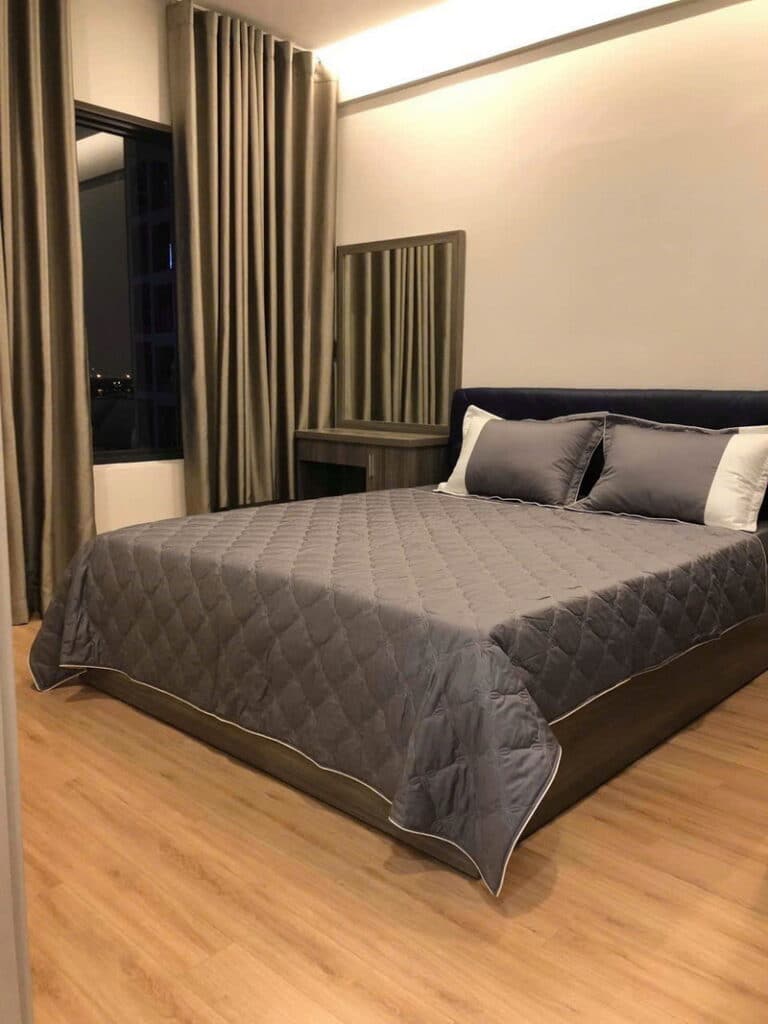 Cho thuê căn hộ 2 phòng ngủ New City tầng trung, giá tốt