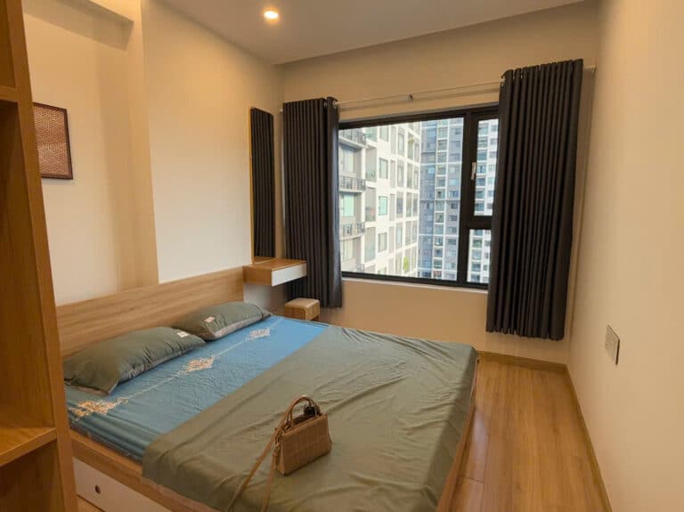 Thuê căn hộ 2 phòng ngủ New City – view nội khu, nội thất hiện đại đầy đủ