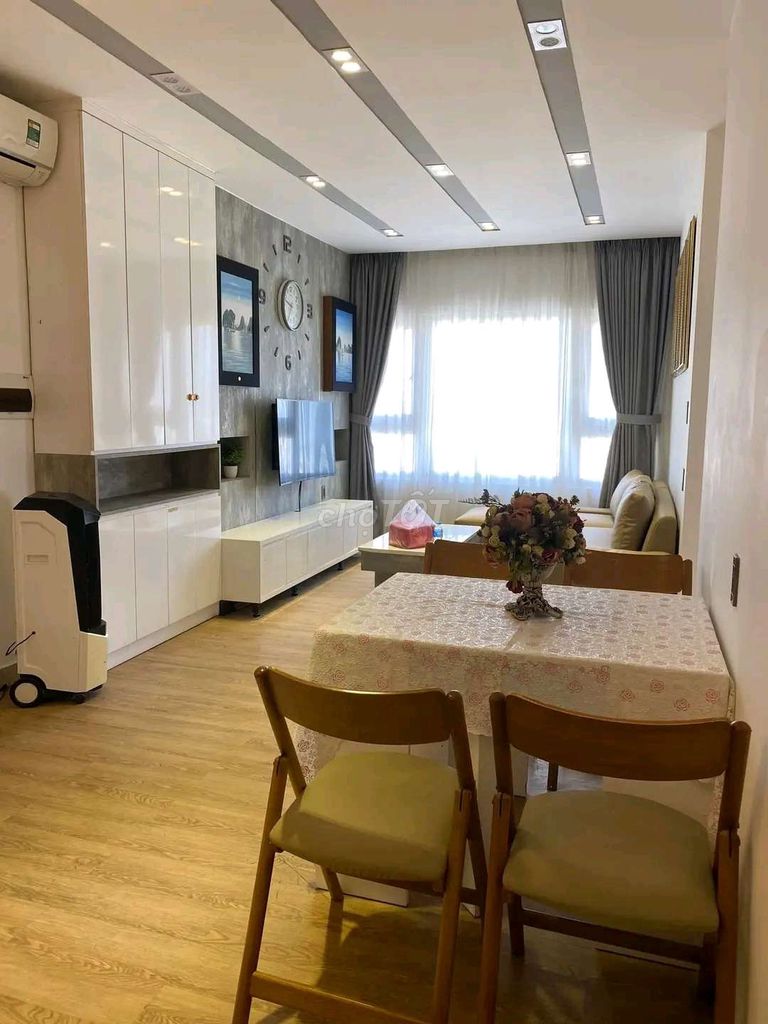 Cho thuê căn hộ Saigonres Plaza – Tầng trung, view hướng Cầu Bình Triệu