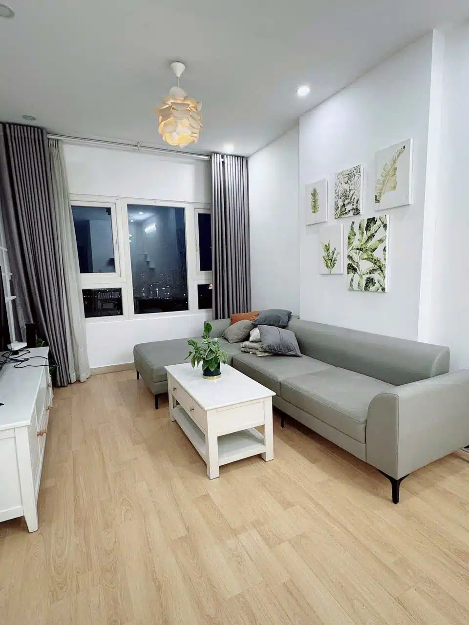 Cho thuê căn hộ Saigonres Plaza 2 phòng ngủ – Tầng cao, view sông thoáng đãng