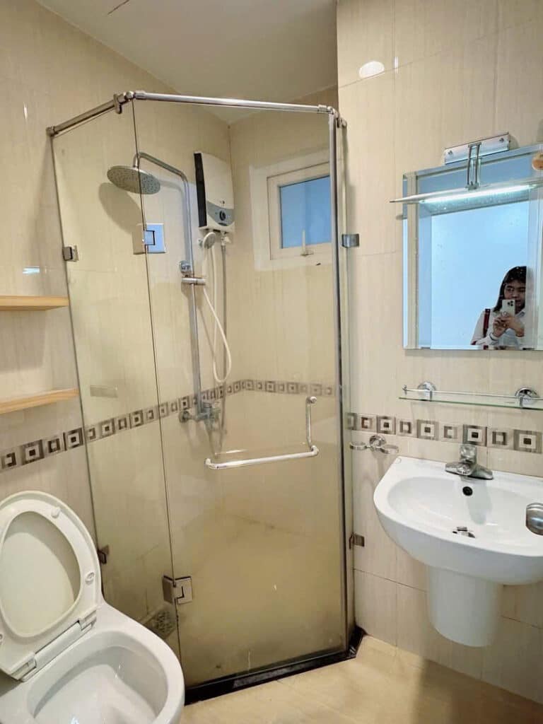 Cho thuê căn hộ Saigonres Plaza 2 phòng ngủ – Tầng cao, view sông thoáng đãng