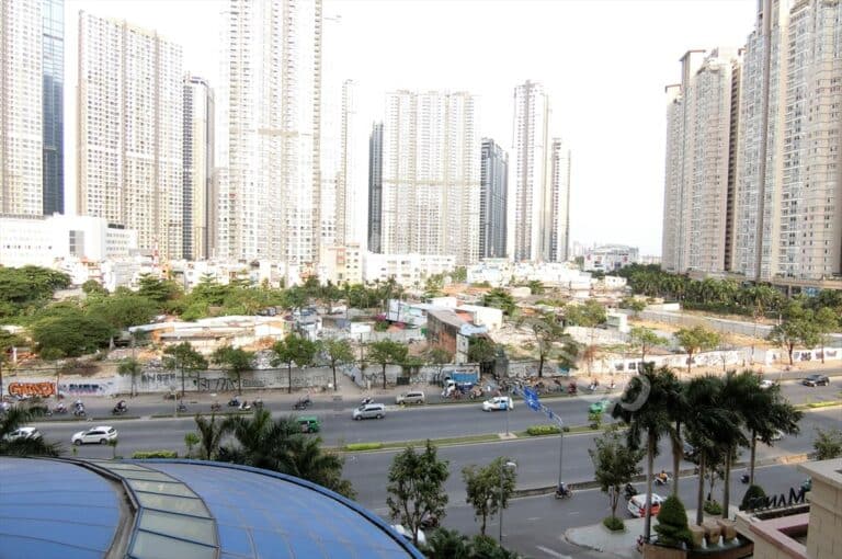 Cho thuê căn hộ 2 phòng ngủ Manor 2 – Tầng 10, View landmark 81