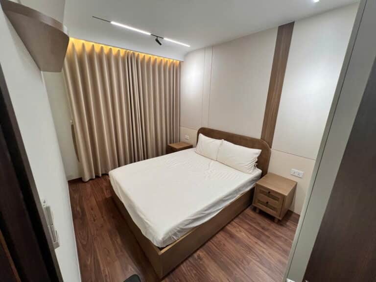 Cho thuê căn hộ 3 phòng ngủ One Verandah tầng cao, view sông
