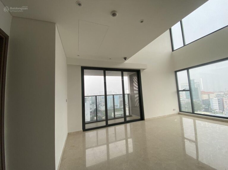 Bán căn hộ 4 phòng ngủ The Marq Quận 1 – Tầng Cao, View Thoáng