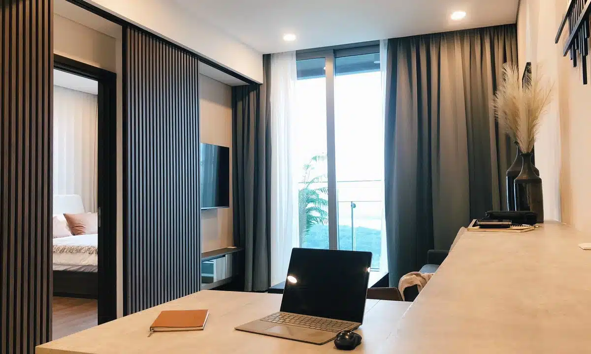 Cho thuê căn Empire 1 phòng ngủ view sông lầu cao Linden nội thất đẹp