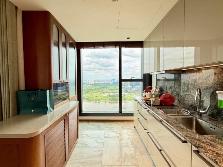 Cho thuê căn hộ 3 phòng ngủ Grand Marina Saigon – Tầng cao, View Đẹp