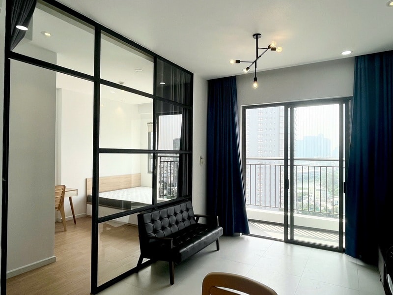 Cho thuê 2 phòng ngủ Wilton Tower – view hồ bơi và Landmark, tầng đẹp