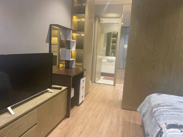 Bán căn hộ 4PN Central 2 Vinhomes Central Park tầng cao, nội thất đẹp