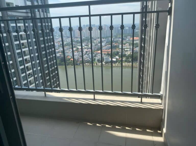Bán căn hộ 4PN Central 2 Vinhomes Central Park tầng cao, nội thất đẹp