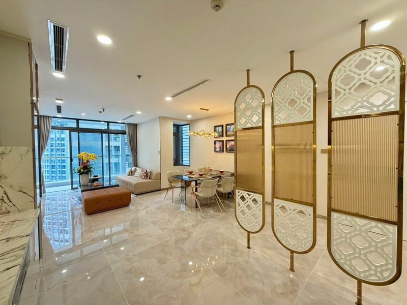 Bán căn hộ Park 6 Vinhomes Central Park 4PN tầng trung, ở ngay