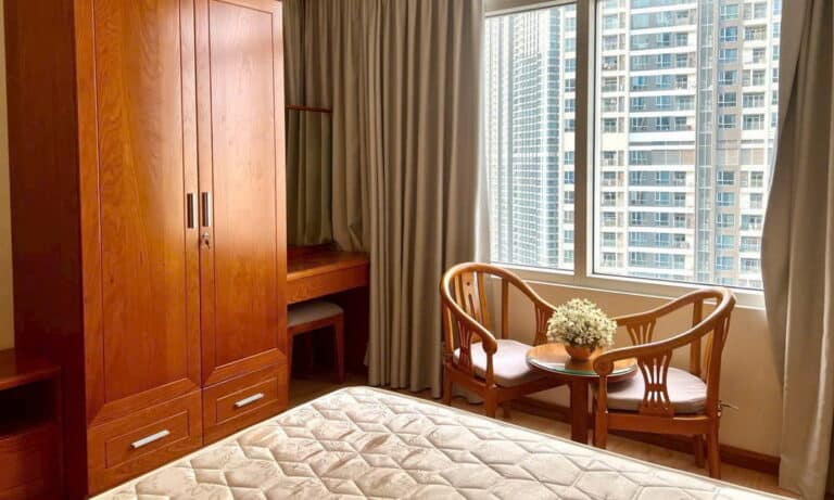 Saigon Pearl toà Ruby căn hộ 2 phòng ngủ bán lầu cao có nội thất view L81 mát
