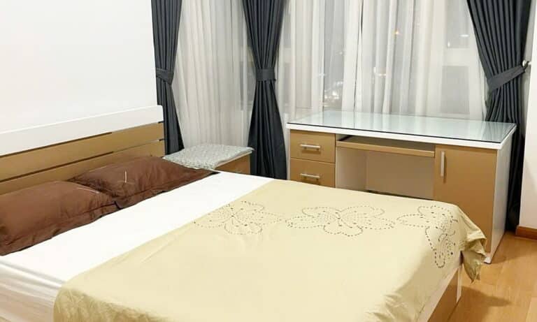 Saigon Pearl toà Sapphire bán căn hộ 3 phòng ngủ 135m2 view L81 thoáng mát