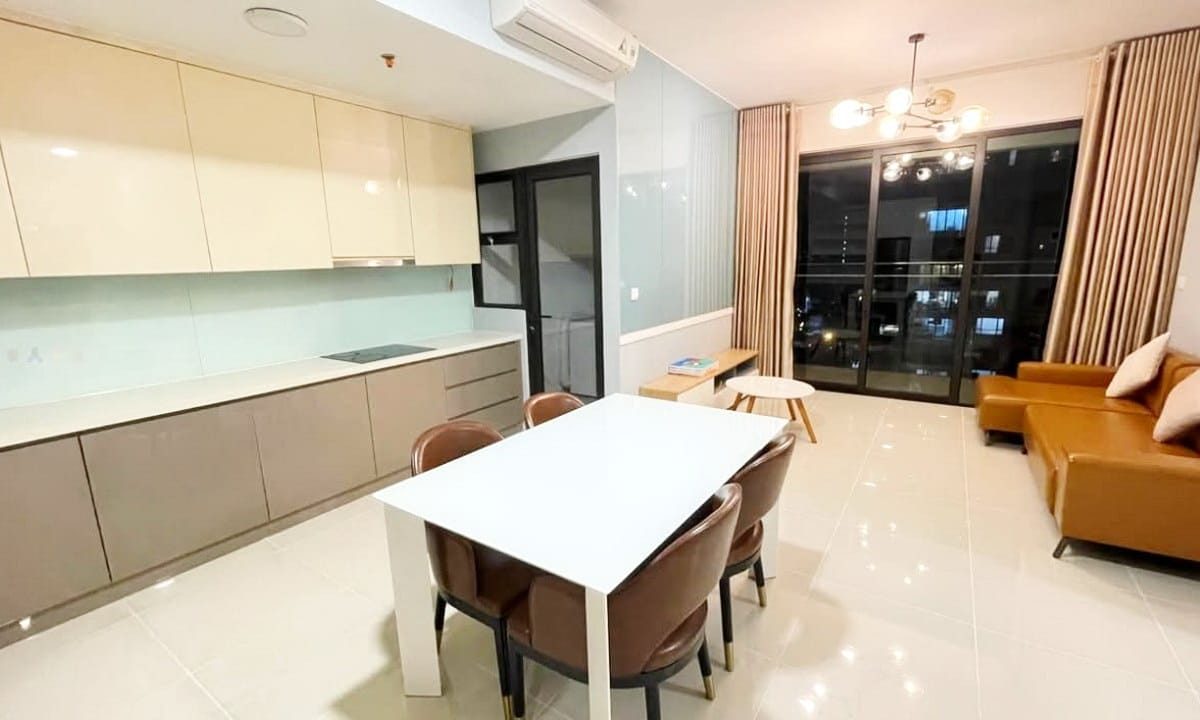 Estella Heights cho thuê căn 2 phòng ngủ rộng rãi đủ nội thất view hồ bơi
