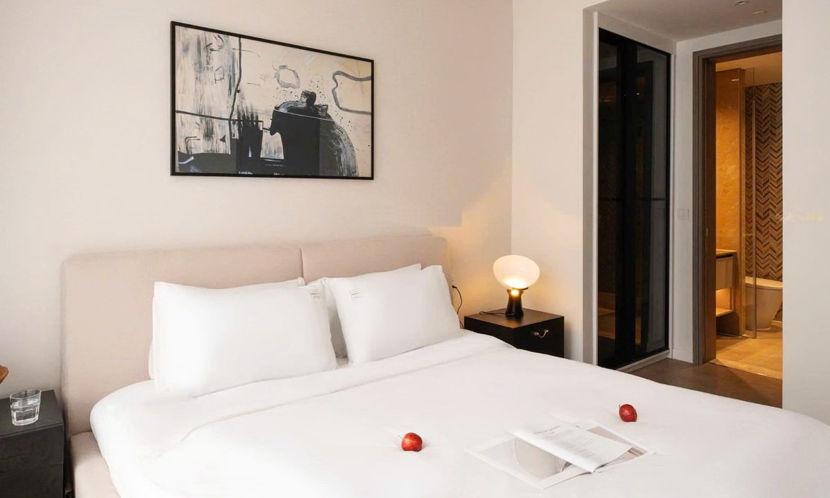 The Metropole khu Opera căn hộ 1 phòng ngủ bán đầy đủ nội thất tầng cao
