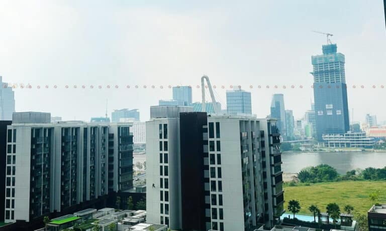 The Metropole khu Crest căn hộ 2 phòng ngủ cho thuê đủ nội thất lầu cao
