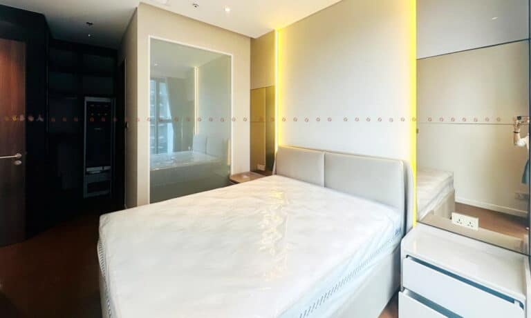 The Metropole khu Crest căn hộ 2 phòng ngủ cho thuê đủ nội thất lầu cao