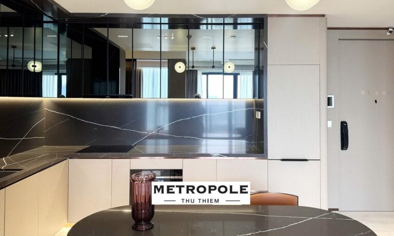 The Metropole khu Opera cho thuê căn 2 phòng ngủ nhà đẹp lầu cao thoáng