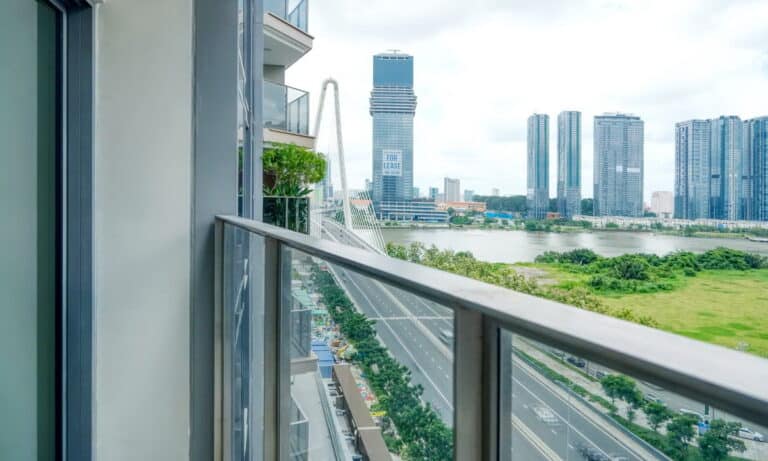 The Metropole khu Opera bán 2 phòng ngủ đầy đủ nội thất view thoáng