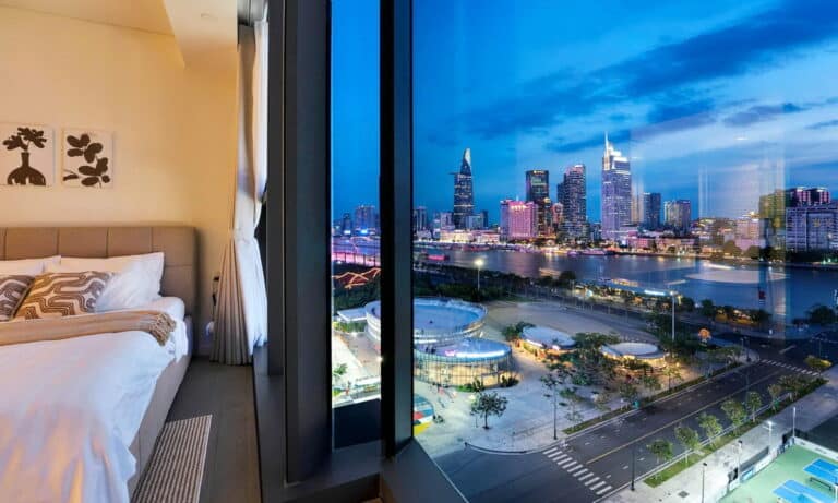 The Metropole Opera cho thuê căn hộ 3 phòng ngủ nội thất xịn view sông