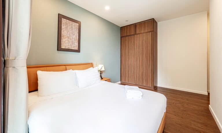 The Metropole Galleria cho thuê căn hộ 3 phòng ngủ đầy đủ nội thất view L81