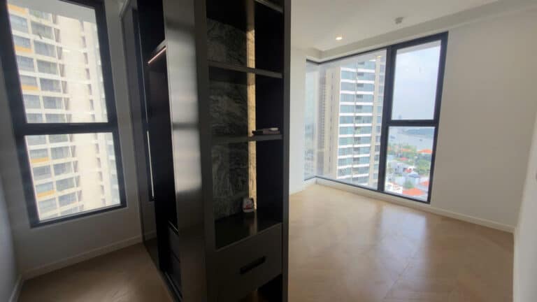 Bán căn hộ 3 phòng ngủ Lumiere Riverside giá tốt, view Sông, NTCB