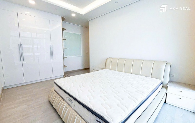 Bán Penthouse P4 Vinhomes Central Park 4 phòng ngủ, view thoáng mát
