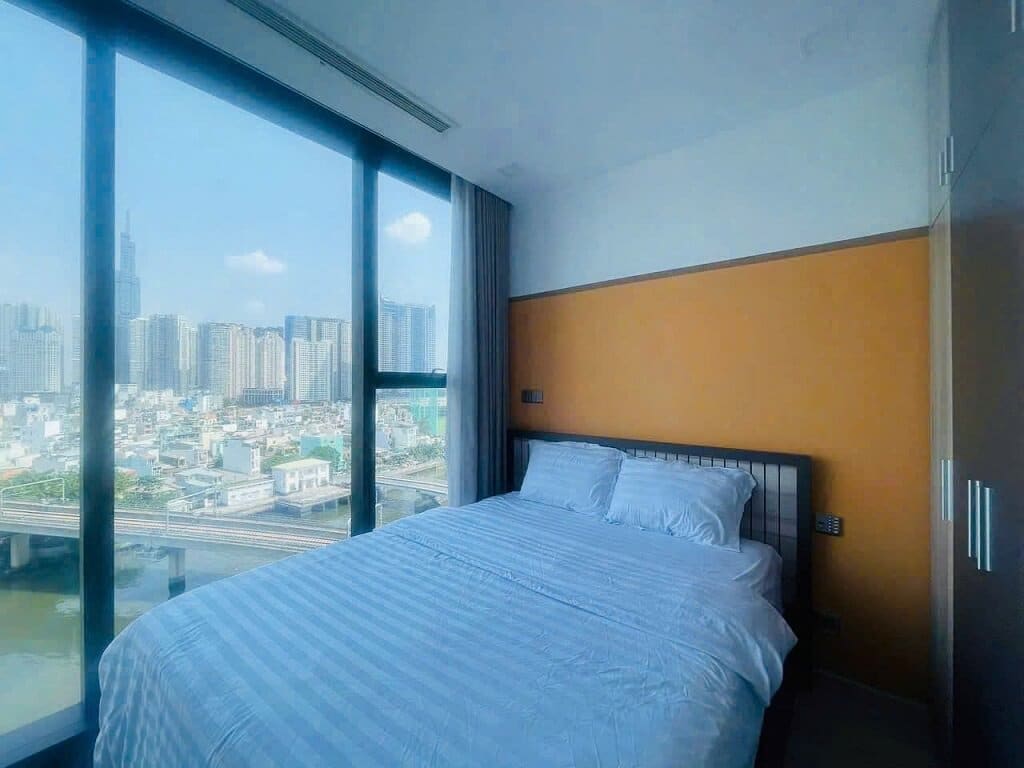 Bán căn hộ 2 phòng ngủ Aqua 4 Vinhomes Golden River – Tầng trung, View Sông