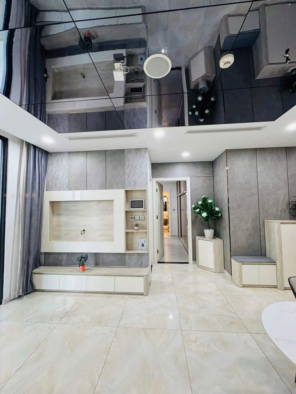 Căn hộ 2 phòng ngủ Lux 6 Vinhomes Golden River bán – Tầng trung, Full Nội Thất