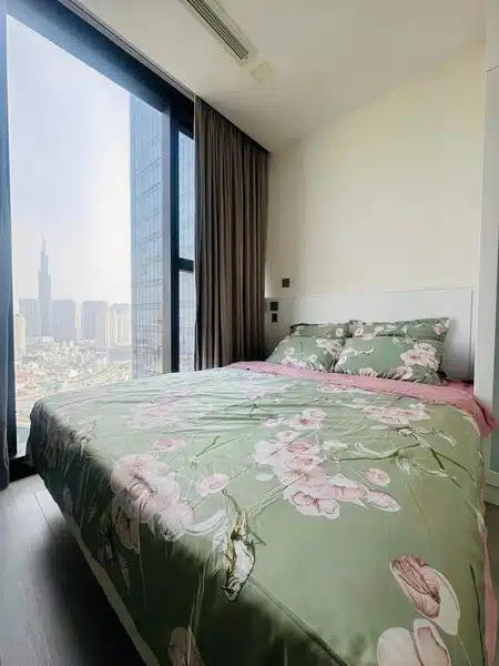 Bán Căn Hộ 2PN Vinhomes Golden River Full Nội Thất, View Landmark 81