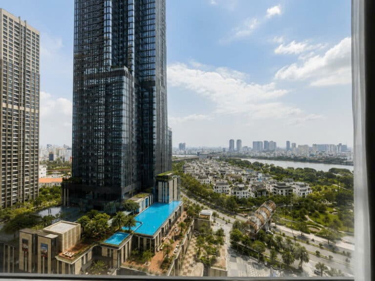 Bán Landmark 2 Vinhomes 3 phòng ngủ tầng đẹp, View Landmark 81