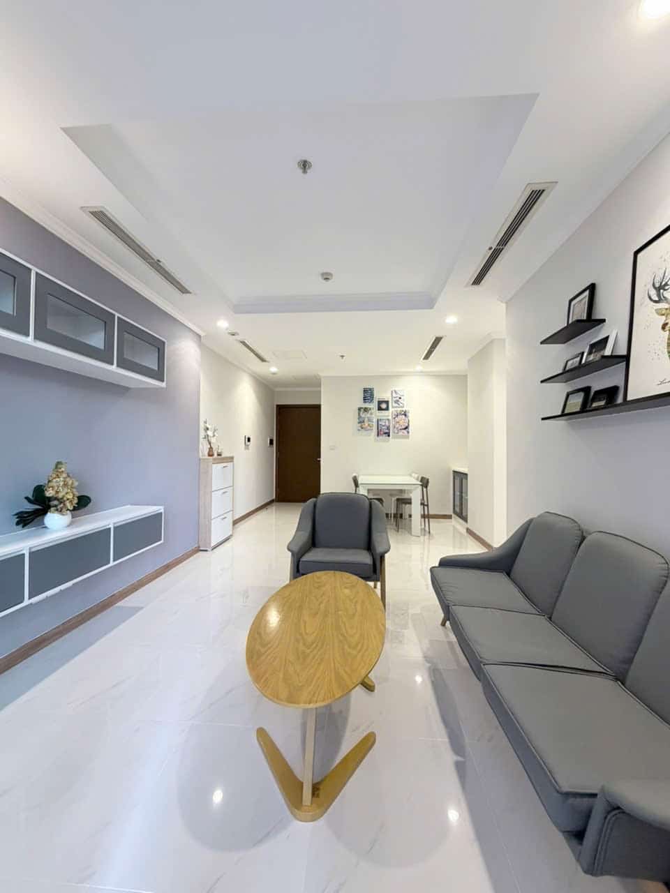 Cho thuê Landmark 3 Vinhomes Bình Thạnh tầng cao, full nội thất mới
